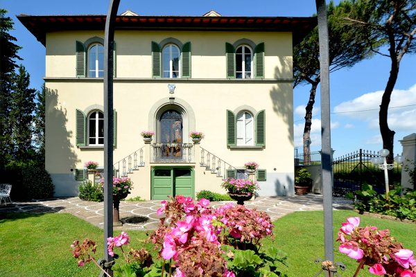 gorgeous-relais-for-sale-in-tuscany-12