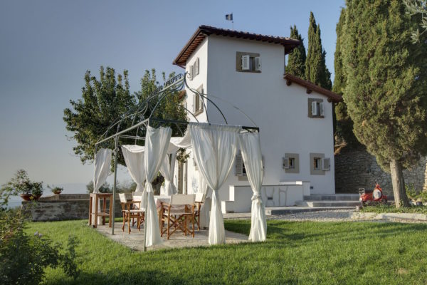 Villa for sale near Arezzo and Florence36